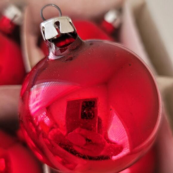 Vintage Ornaments Santa Land 18 Red Glass Ornaments #0363 - Picture 8 of 13